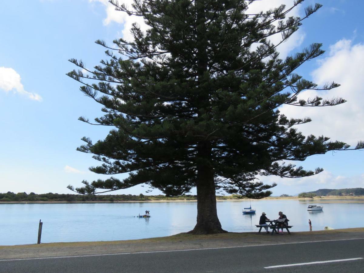 Отель Pohutukawa Bach Фангареи Экстерьер фото