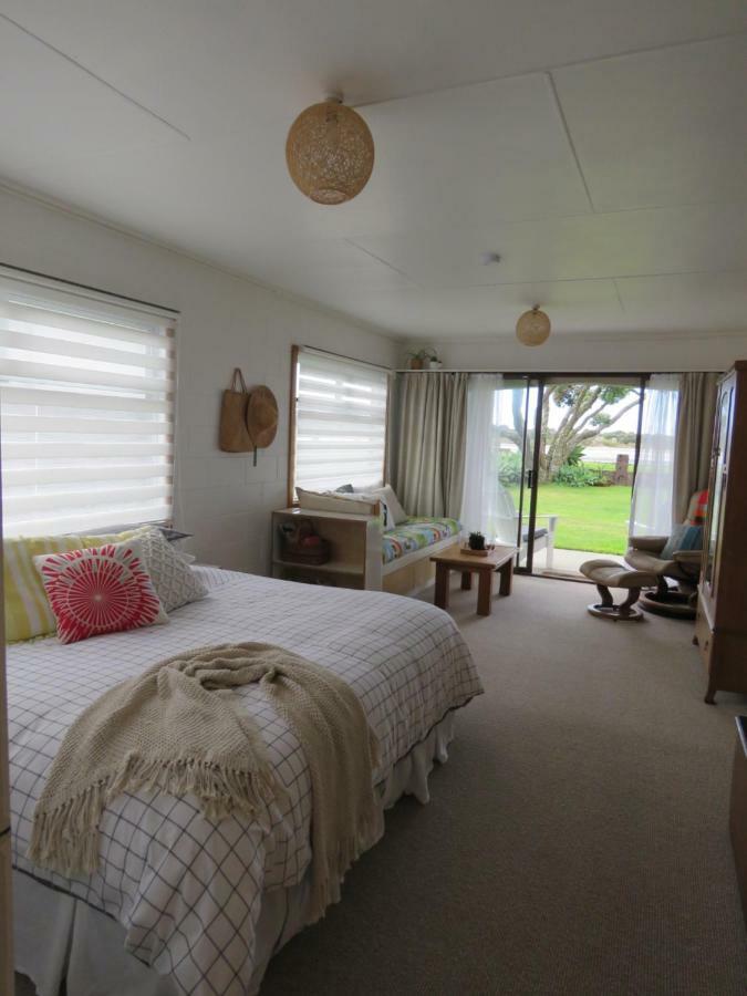 Отель Pohutukawa Bach Фангареи Экстерьер фото